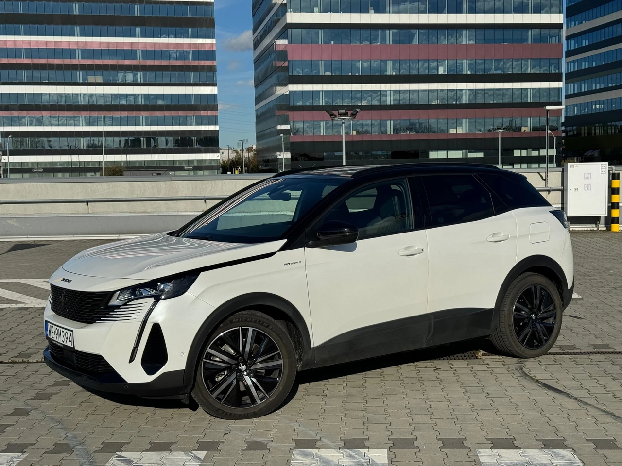 Peugeot 3008 hybryda: jak działa i ile pali
